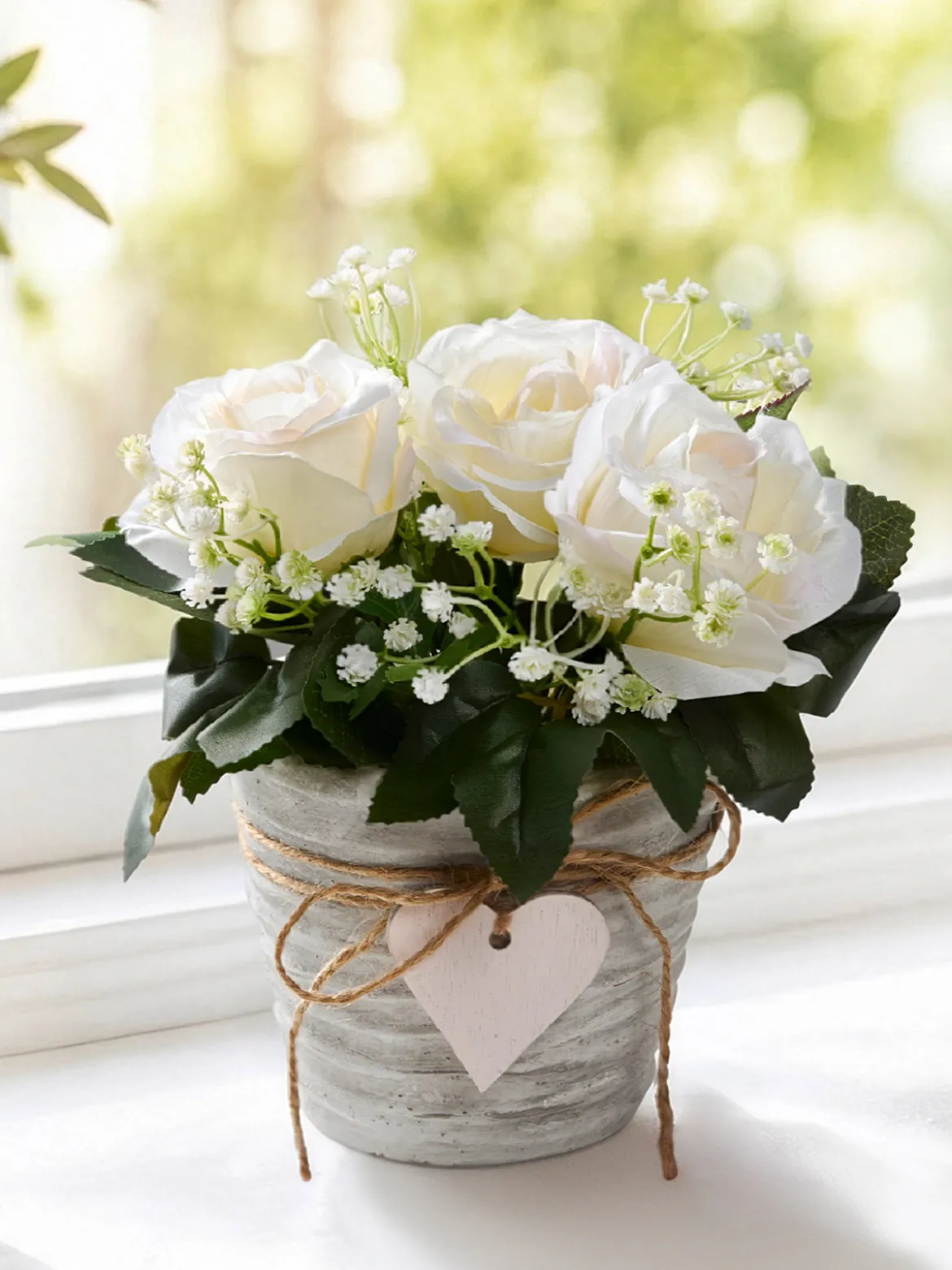 Arrangement „Rosenglück“, weiß